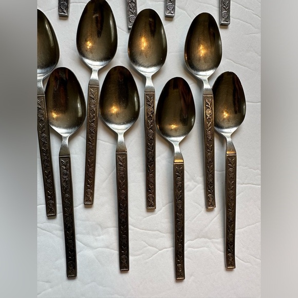 Mexicaly Rose Interpur Japan 40pc Serves 8 Extra 5 Spoons 1 Butter knife Used - Picture 6 of 10